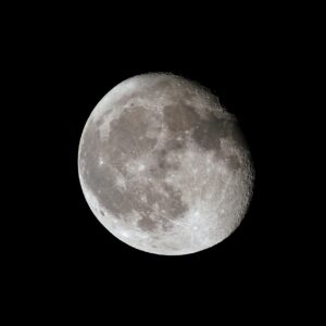 引越しを安くするための月はいつがベスト？