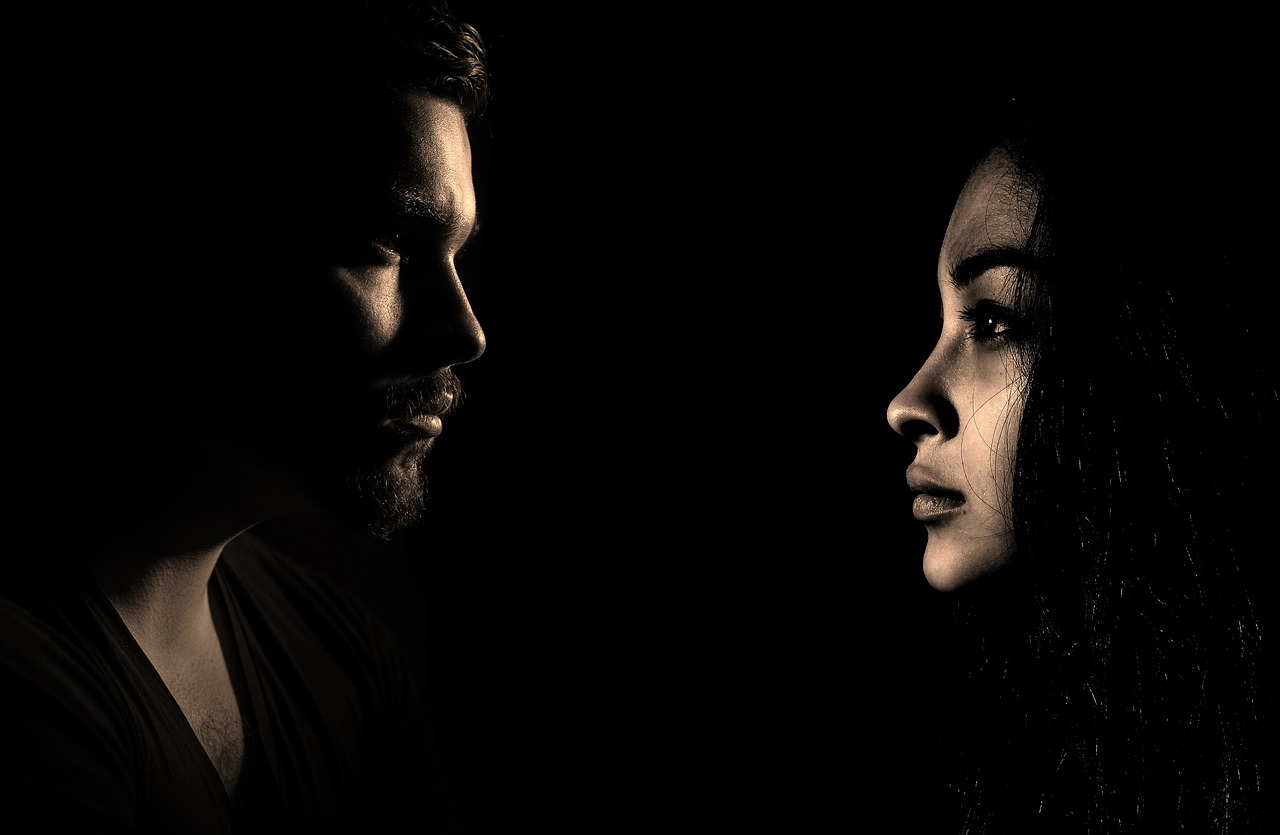 引越しを土日に行う際の割高を回避する方法は？